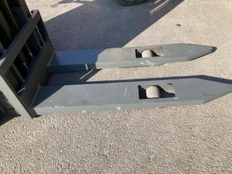 Levantador com plataforma dobrável Mitsubishi SBV12P