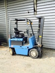 Empilhador de contrapeso 4 rodas