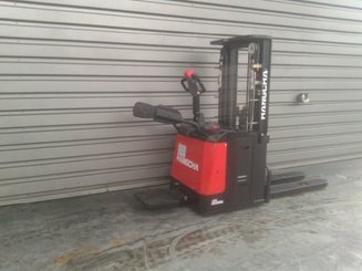 Stacker com condutor a pé Hangcha CDD16-ES - 4