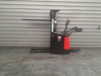 Stacker com condutor a pé Hangcha CDD16-ES - 1