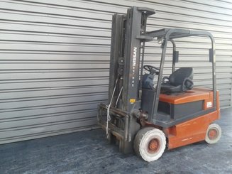 Empilhador de contrapeso 4 rodas