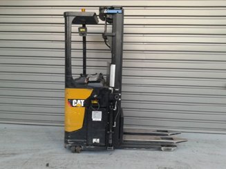 Stacker com condutor transportado Caterpillar NSR20N - 1