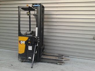 Stacker com condutor transportado Caterpillar NSR20N - 4