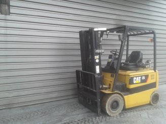 Empilhador de contrapeso 4 rodas