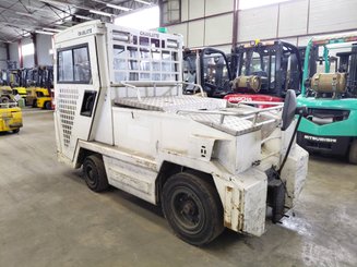 Trator de reboque Charlatte T135