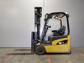 Empilhador de contrapeso 3 rodas Caterpillar EP16NT