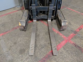 Empilhador retráctil Crown ESR 5260