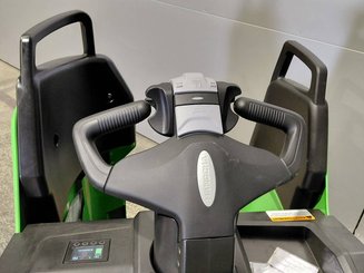 Porta-paletes eléctrico com condutor transportado Hangcha CBD20-XT1S-SiSU