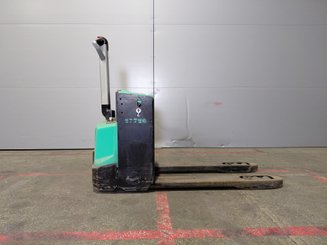 Porta-paletes eléctrico com condutor a pé Mitsubishi PBP16N2 - ACCOMPAGNANT