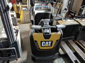 Trator de reboque Caterpillar NTR30N