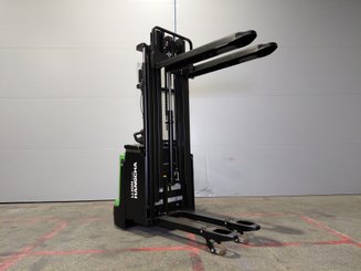 Stacker com condutor a pé Hangcha CDD16-XT1-SIL