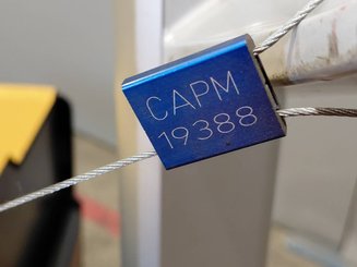 Porta-paletes eléctrico com condutor a pé Caterpillar NPP20N2E