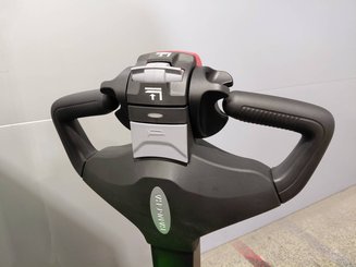 Stacker com condutor a pé Hangcha CDD16-XT1-SI