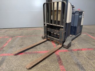 Preparador de encomendas Crown MPC3040-12 - 7