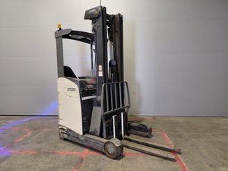 Empilhador retráctil Crown ESR 5260 - 1