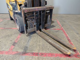 Empilhador de contrapeso 4 rodas Caterpillar GP30NTD