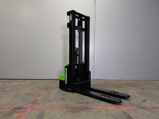 Stacker com condutor a pé Hangcha CDD15-A2MC2-ISZ