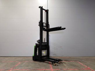 Stacker com condutor a pé Hangcha CDD16-XT1-SIL