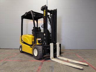 Carreta elevadora elétrica Yale ERP35 VL - 1