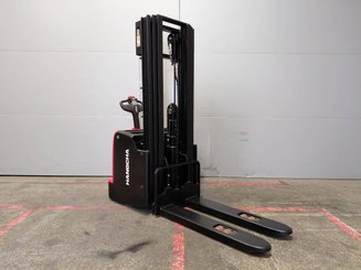 Stacker com condutor a pé Hangcha CDD12-AC2-L
