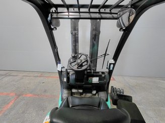 Empilhador de contrapeso 4 rodas Yale GLP20SX - 7