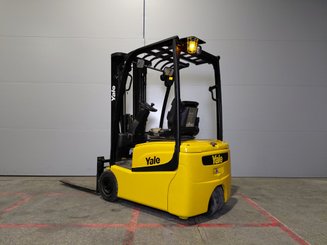 Carreta elevadora elétrica Yale ERP16VT SWB