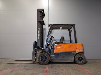Empilhador de contrapeso 4 rodas Doosan B50X-7