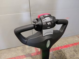 Stacker com condutor a pé Hangcha CDD12-XT1-SI