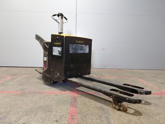 Porta-paletes eléctrico com condutor transportado Caterpillar NPV20N2