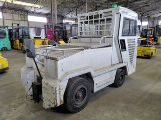Trator de reboque Charlatte T135