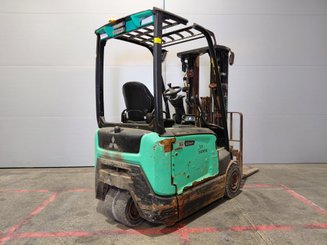 Empilhador de contrapeso 3 rodas Mitsubishi FB16NT