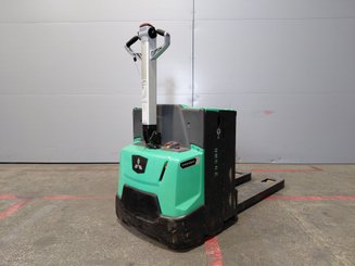 Porta-paletes eléctrico com condutor a pé Mitsubishi PBP20N2E