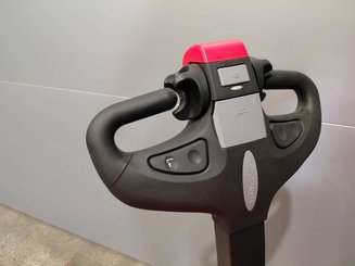 Stacker com condutor a pé Hangcha CDD12-AC2-L