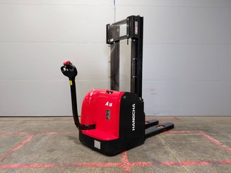 Stacker com condutor a pé Hangcha CDD16-AC2