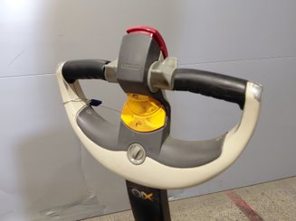 Porta-paletes eléctrico com condutor a pé Crown WP3020-2.0
