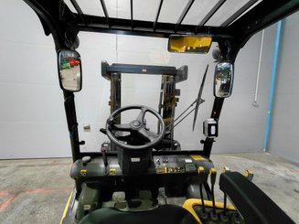 Empilhador de contrapeso 4 rodas Hyundai 45L-7