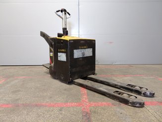 Porta-paletes eléctrico com condutor transportado Caterpillar NPV20N2