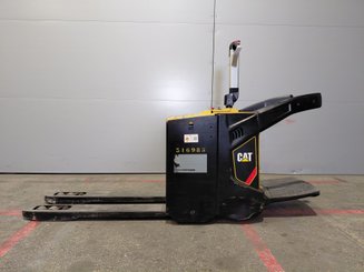 Porta-paletes eléctrico com condutor transportado Caterpillar NPV20N2