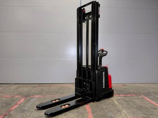 Stacker com condutor a pé Hangcha CDD16-AEC2