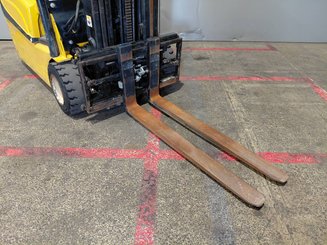 Empilhador de contrapeso 4 rodas Yale ERP20 - 6