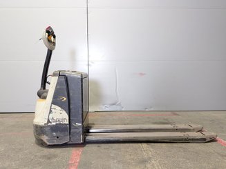 Porta-paletes eléctrico com condutor a pé Crown WP3020-2.0 - 4