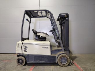 Empilhador de contrapeso 4 rodas Crown SCF6040-16 - 5
