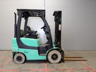 Empilhador de contrapeso 4 rodas Yale GLP20SX - 5