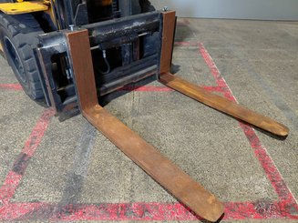 Empilhador de contrapeso 4 rodas Hyundai 45B9
