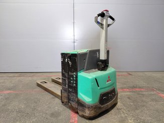 Porta-paletes eléctrico com condutor a pé Mitsubishi PBP20N2E