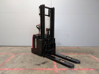 Stacker com condutor a pé Hangcha CDD16-AC1-L