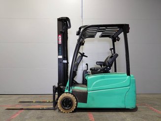 Empilhador de contrapeso 3 rodas Yale ERP16VTLWB - 4