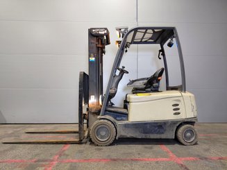 Empilhador de contrapeso 4 rodas Crown SCF6040-18 - 4