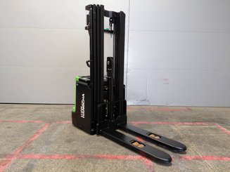 Stacker com condutor a pé Hangcha CDD16-XT1-SI