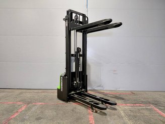 Stacker com condutor a pé Hangcha CDD12-AMC2-Li
